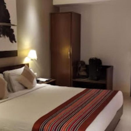 Orbit Hotel - Bagdogra Extérieur photo