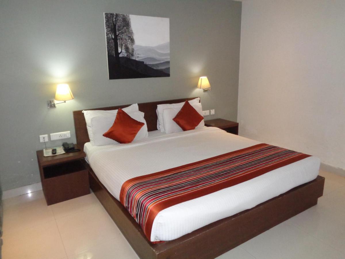 Orbit Hotel - Bagdogra Extérieur photo