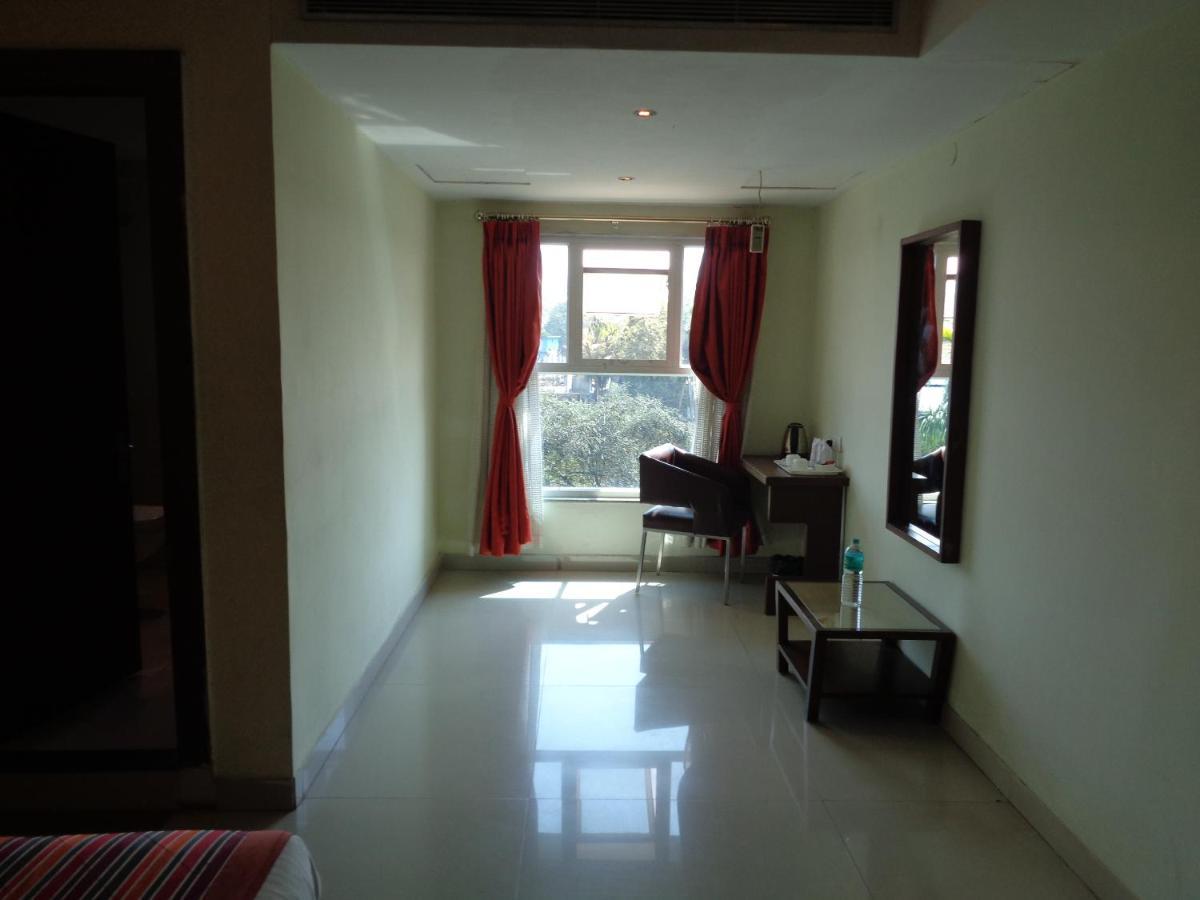 Orbit Hotel - Bagdogra Extérieur photo