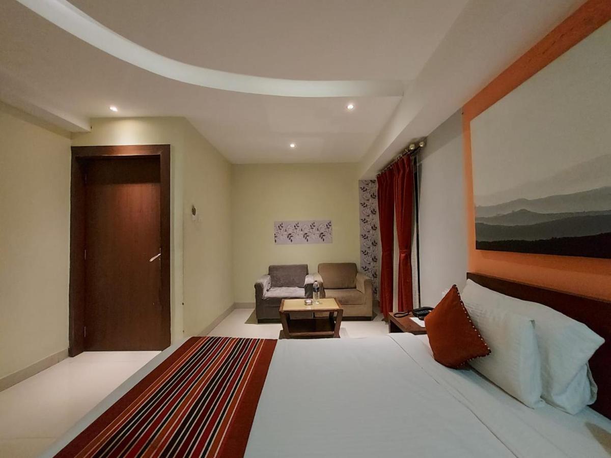 Orbit Hotel - Bagdogra Extérieur photo