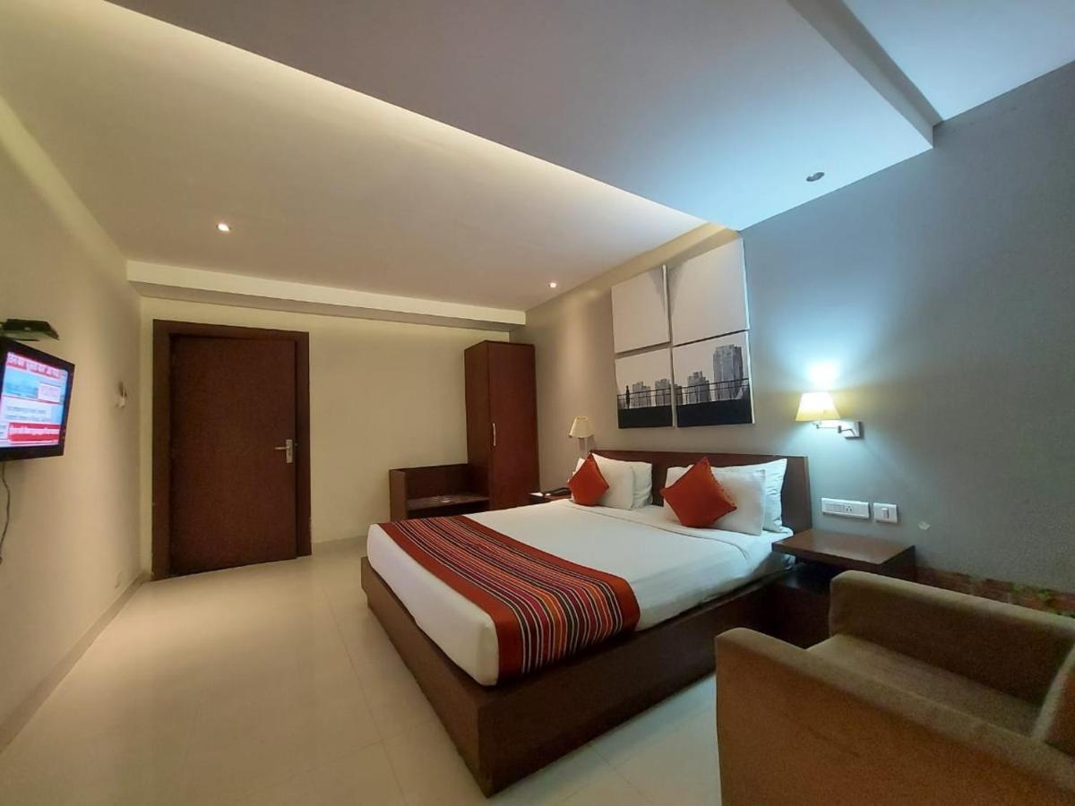 Orbit Hotel - Bagdogra Extérieur photo