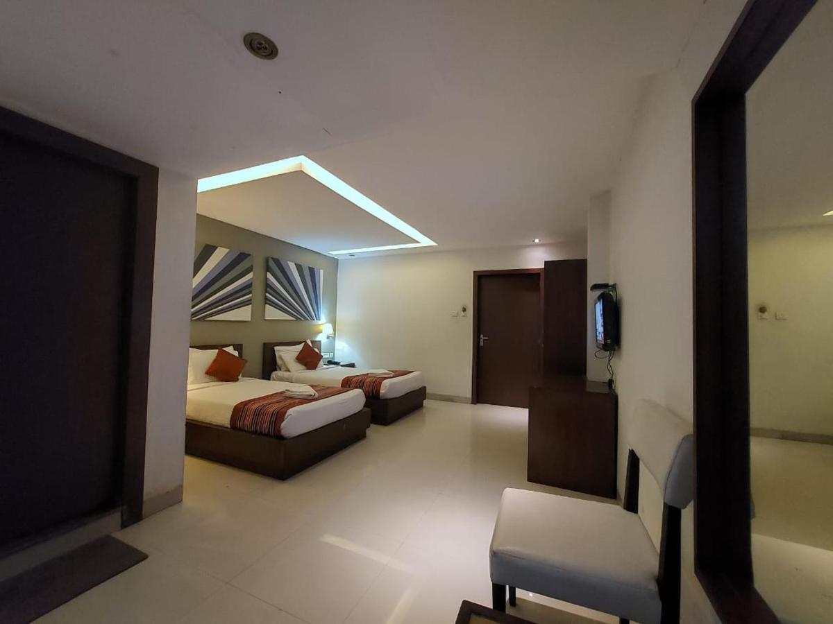 Orbit Hotel - Bagdogra Extérieur photo